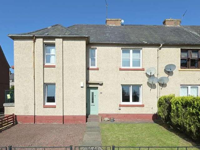 Flat for sale in Broomhill, Penicuik