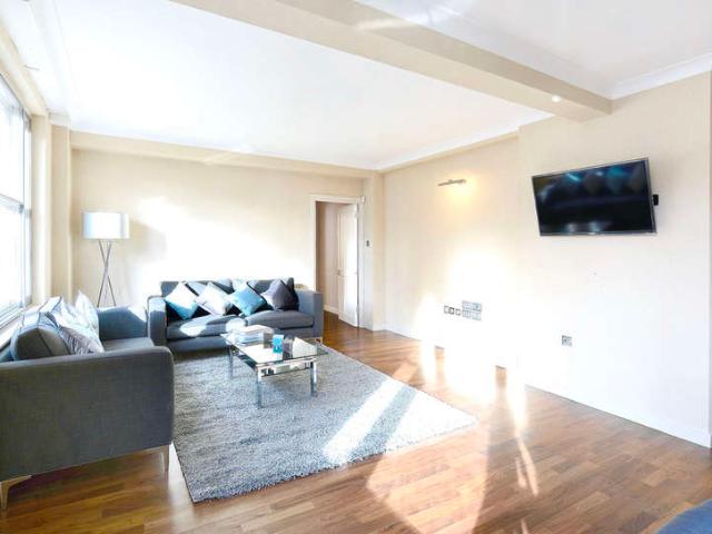 Flat for rent in Mayfair, St. James's