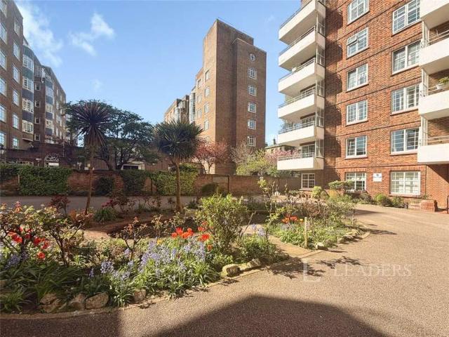 Flat for sale in Aldrington
