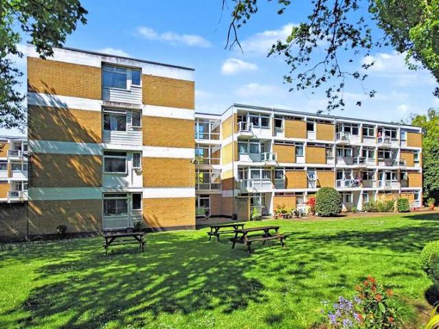 Flat for sale in Westfield, Woking