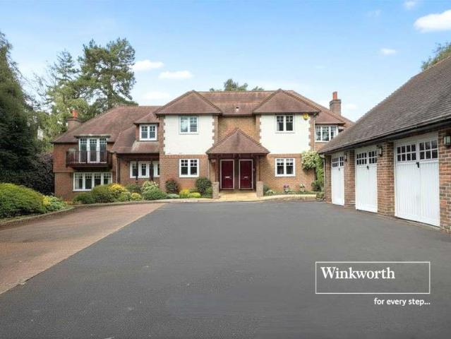 Flat for sale in Ferndown, East Dorset