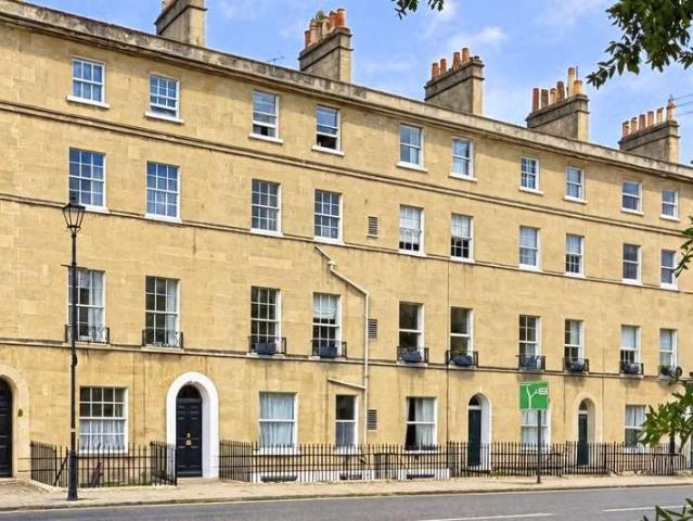 Flat for sale in Bathwick, Bath