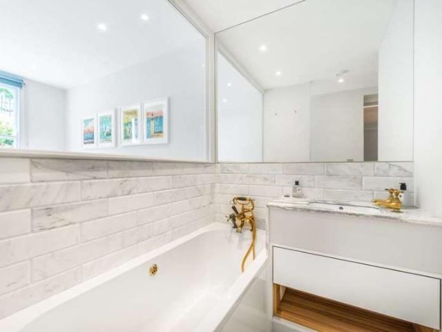 Flat for rent in Kensington, Kensington