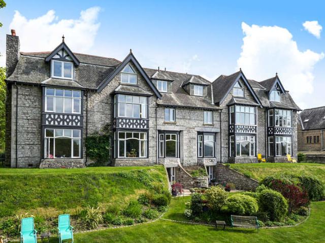 Flat for sale in Arnside