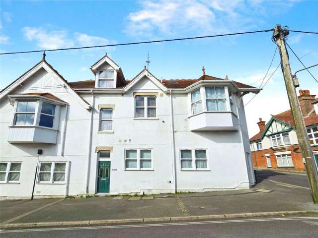 Flat for sale in Totland, Isle Of Wight