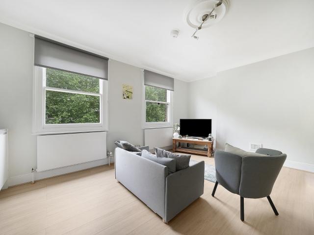 Apartment for rent in Chalk Farm, Greater London