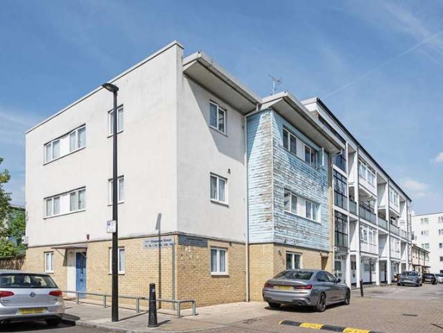 Flat for sale in Shadwell, St. George in the East