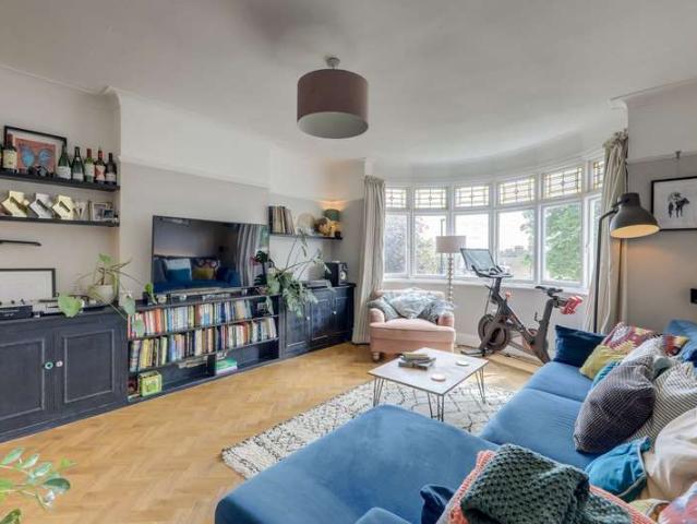 Flat for sale in London Borough of Lewisham, Greater London