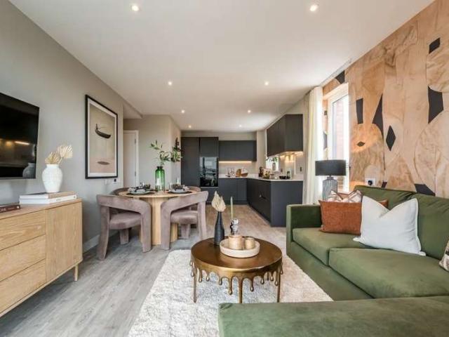 Flat for sale in London Borough of Barking and Dagenham, Greater London
