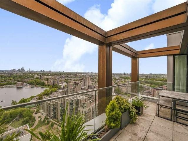 Flat for sale in Woodberry Down, Greater London