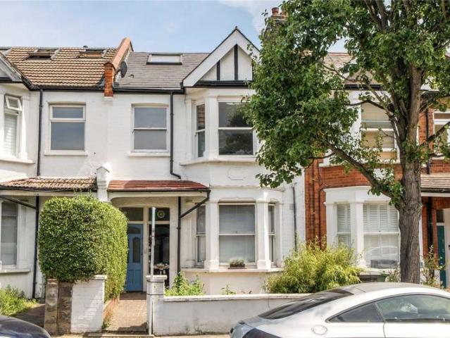 Flat for sale in Greater London