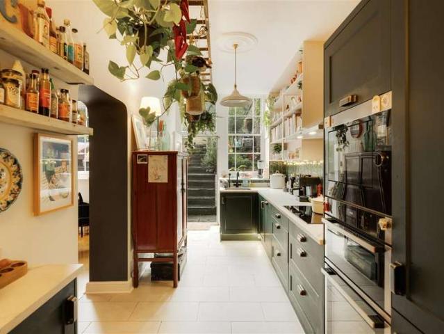 Flat for sale in Hotwells, Feckenham