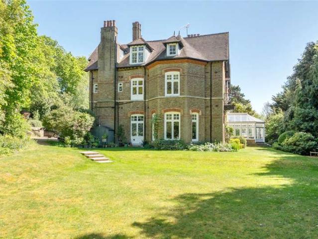 Flat for sale in Blackhills, Surrey