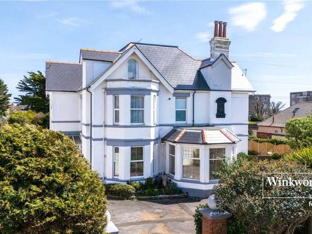 Flat for sale in Southbourne, Bournemouth
