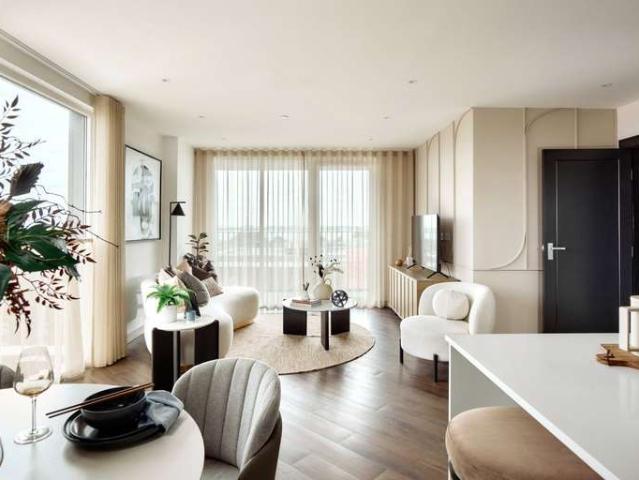 Flat for sale in Birch Green, Lower Halliford