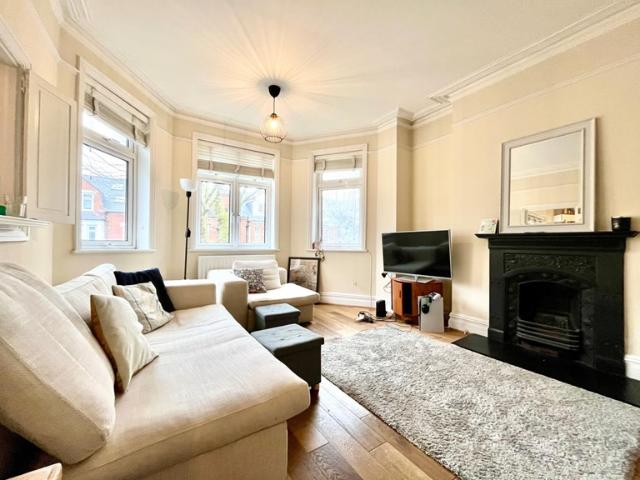 Apartment for rent in Cricklewood, Greater London