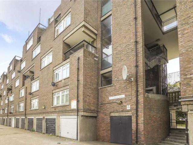 Flat for sale in St. George in the East, Shadwell