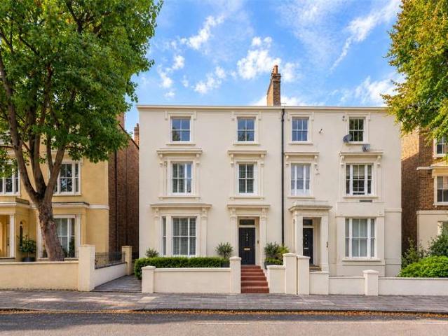 Flat for sale in City of Westminster, Greater London