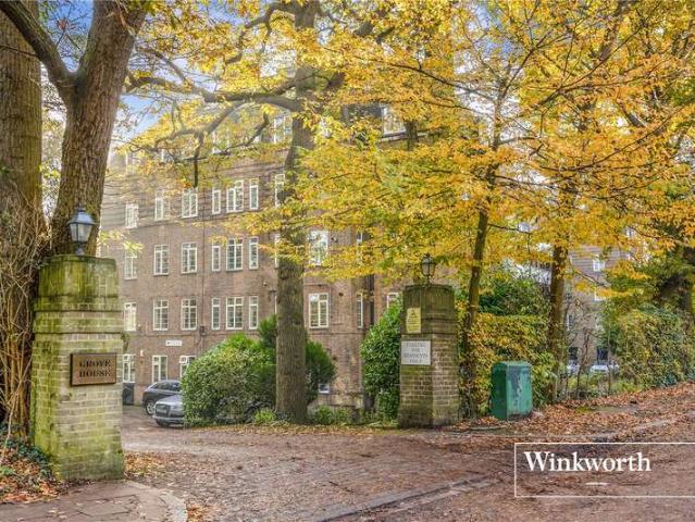 Flat for sale in Hendon, Greater London