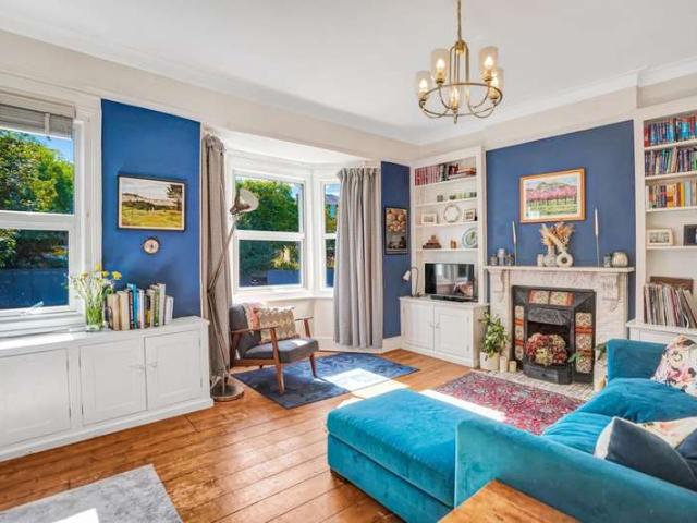 Flat for sale in London Borough of Southwark, Greater London