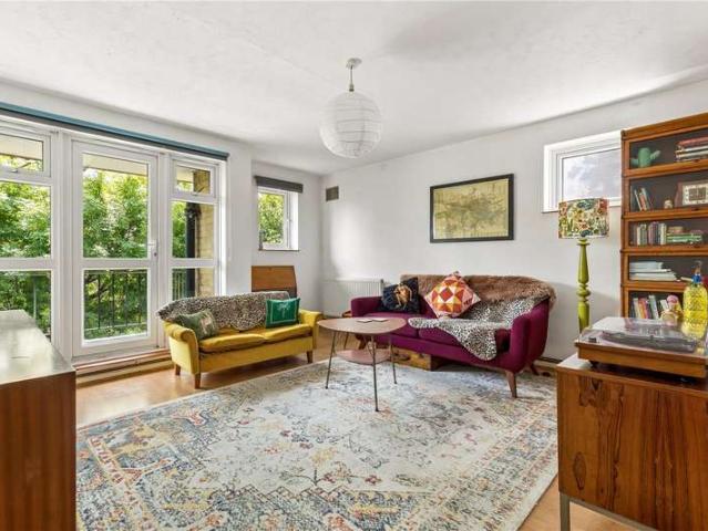 Flat for sale in Clapton, Lower Clapton