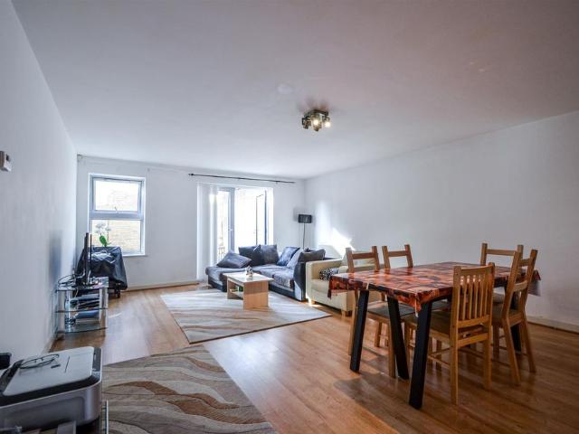 Apartment for rent in Bromley-by-Bow, Poplar Grove