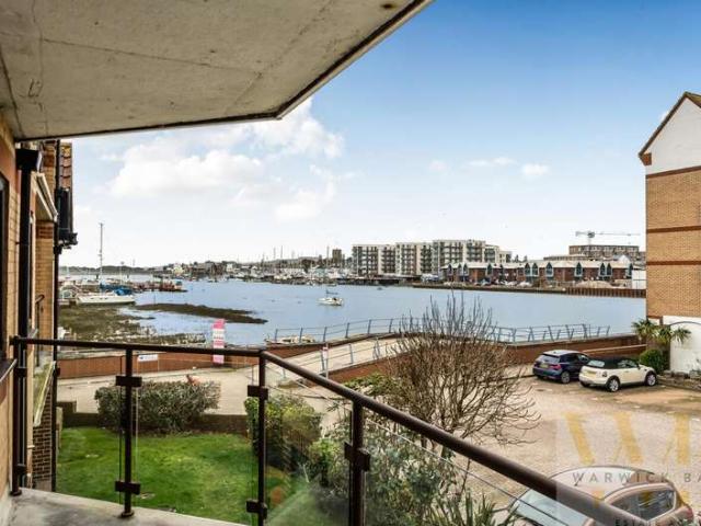 Flat for sale in Fishersgate, West Sussex