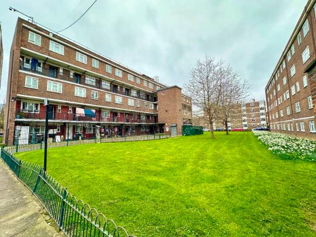 Flat for sale in Shoreditch, Greater London