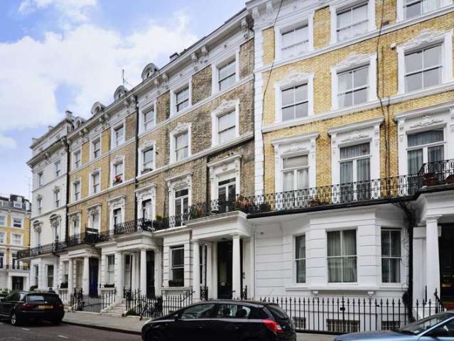 Flat for sale in Earl's Court, Earl's Court