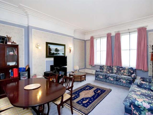 Flat for sale in Knightsbridge, Greater London