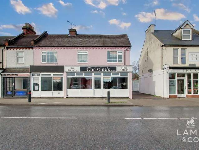 Flat for sale in Dale Hill, Essex