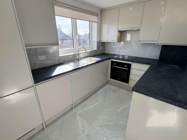 Flat for rent in West Finchley, Greater London