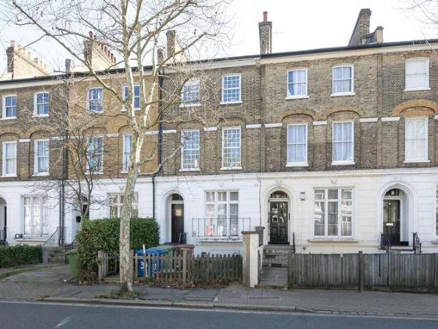 Flat for sale in Old Kent Road, Greater London
