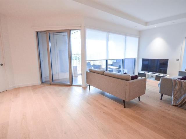Apartment for rent in London City Island, Blackwall