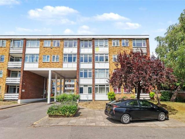 Flat for sale in Westfield, Woking