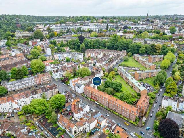 Flat for sale in Hotwells, Feckenham