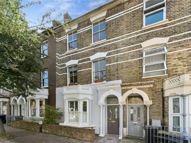 Flat for sale in Dalston, Greater London