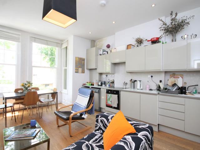 Apartment for rent in Highbury, Greater London
