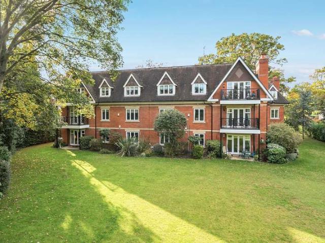 Flat for sale in Whiteley Village, Blackhills