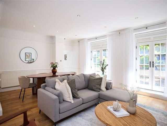 Flat for sale in Kensal Town, Maida Vale