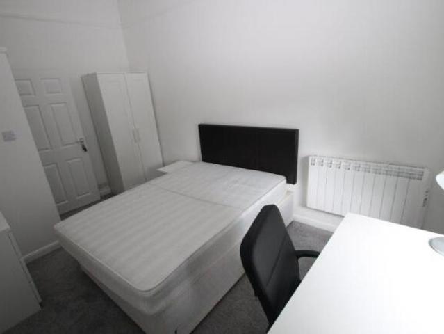 Flat for rent in Follaton, South Hams