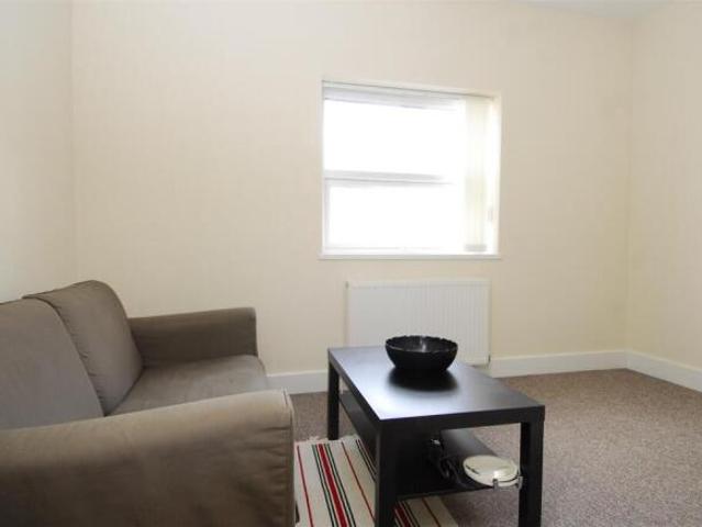 Flat for rent in Mount Wise