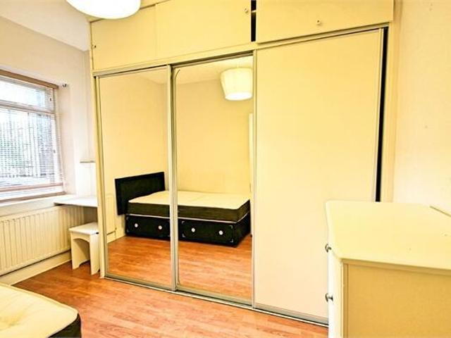 Flat for rent in Cat Hill