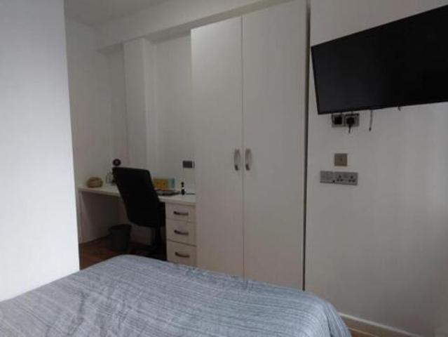 Flat for rent in St Matthew's, Old Wharf