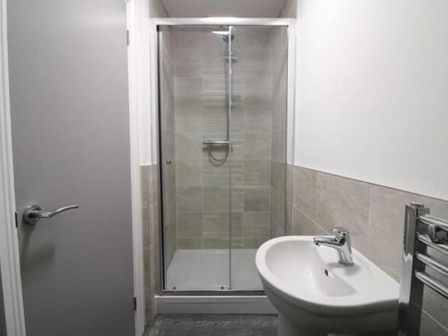 Flat for rent in Follaton, Strode