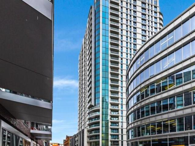 Flat for rent in Aldgate, Lyons