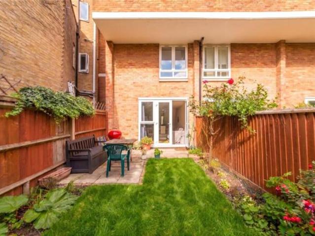 Flat for rent in Cat Hill