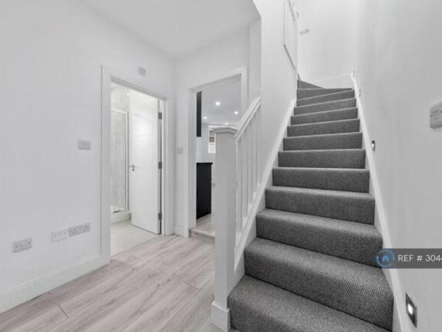 Flat for rent in Cat Hill