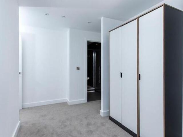 Flat for rent in Greengate, Burnedge