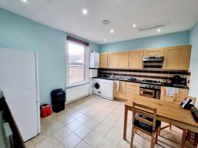 Flat for rent in Highgate, Greater London